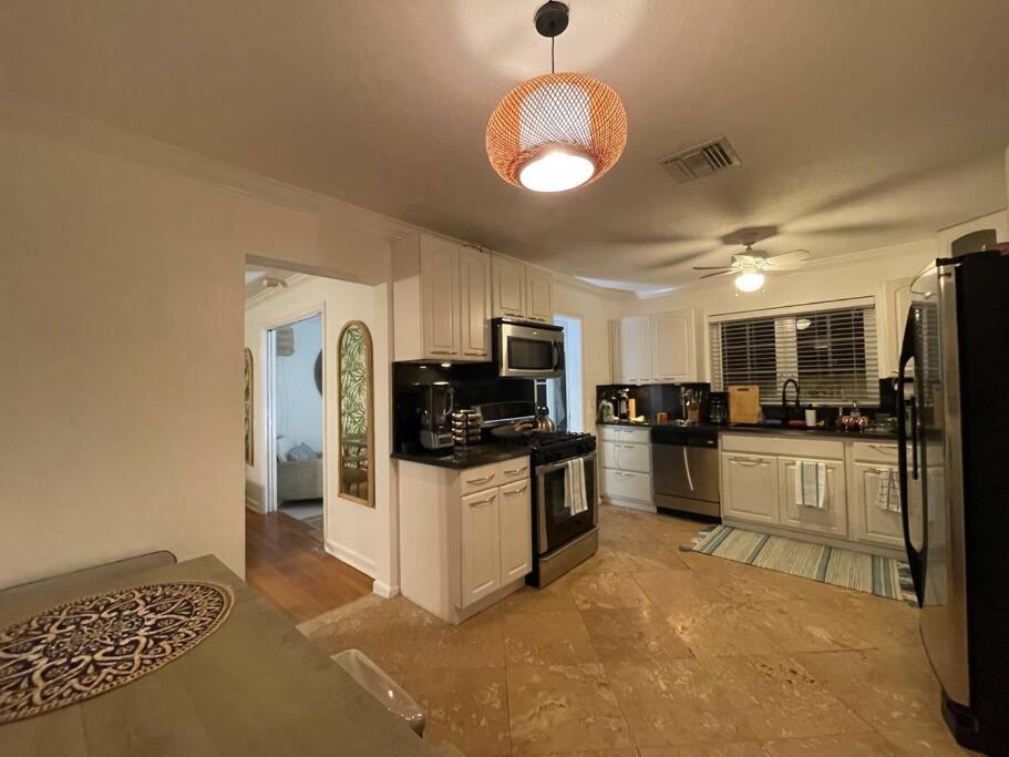 Hot Tub, Tiki Bar, Outdoor Shower, Near Intercoastal Waterway! West Palm Beach Exterior foto
