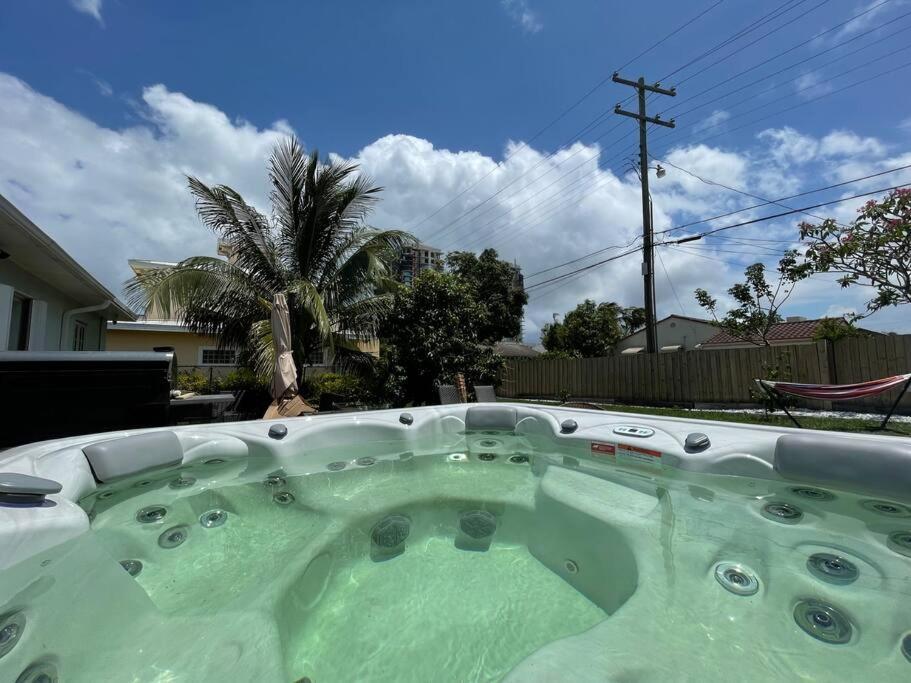 Hot Tub, Tiki Bar, Outdoor Shower, Near Intercoastal Waterway! West Palm Beach Exterior foto